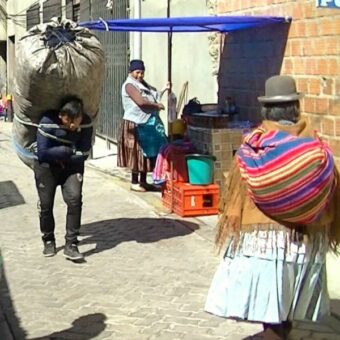Bolivian style of carrying goods.