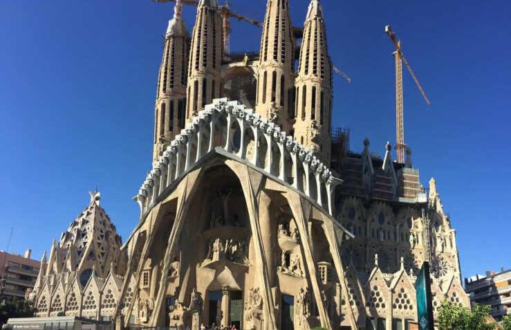 La Sagrada Familia, Casa Mila Casa Batllo - Gaudi in Barcelona