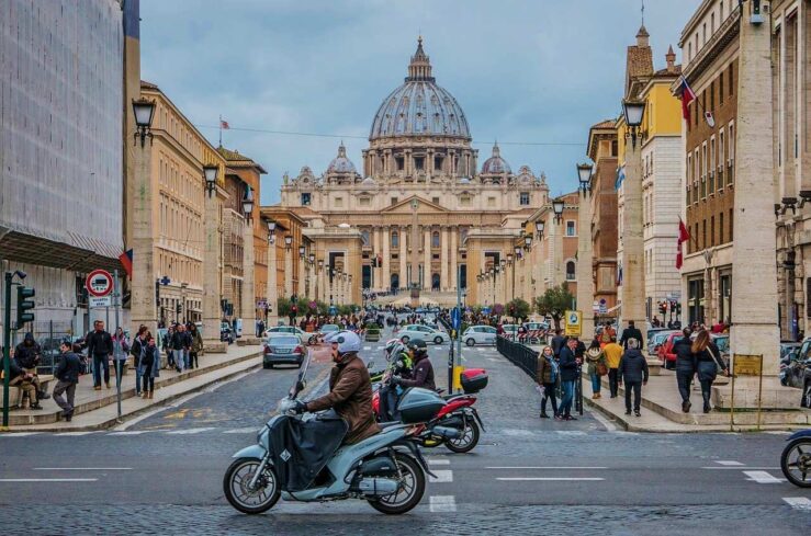 St Peter's Basilica Rome Tourist Attractions & Sights Around Piazza Navona