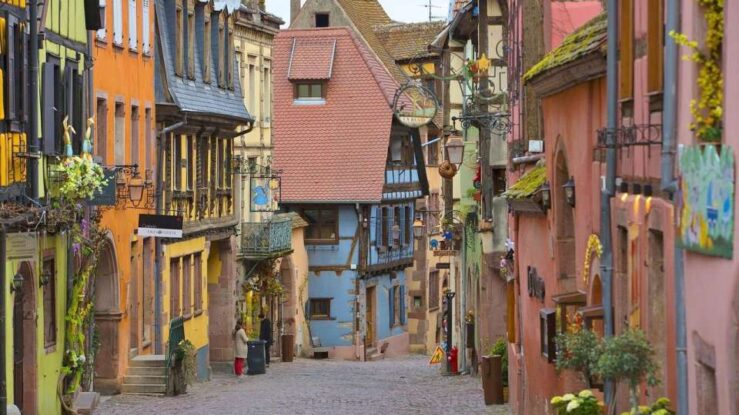 Visit the Alsace Wine Route Gems: Colmar or Riquewihr