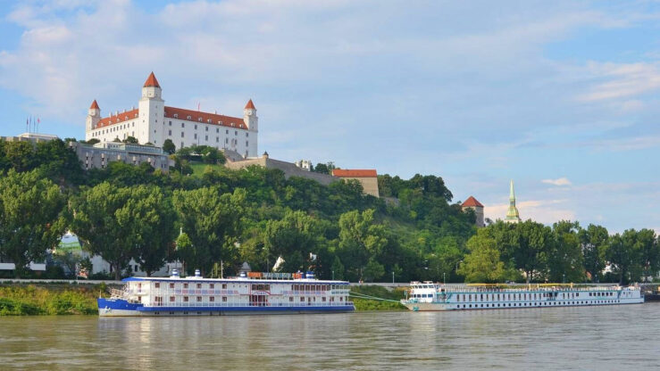 Day trip Vienna to Bratislava, Capital of Slovakia – by Train, Bus or Boat