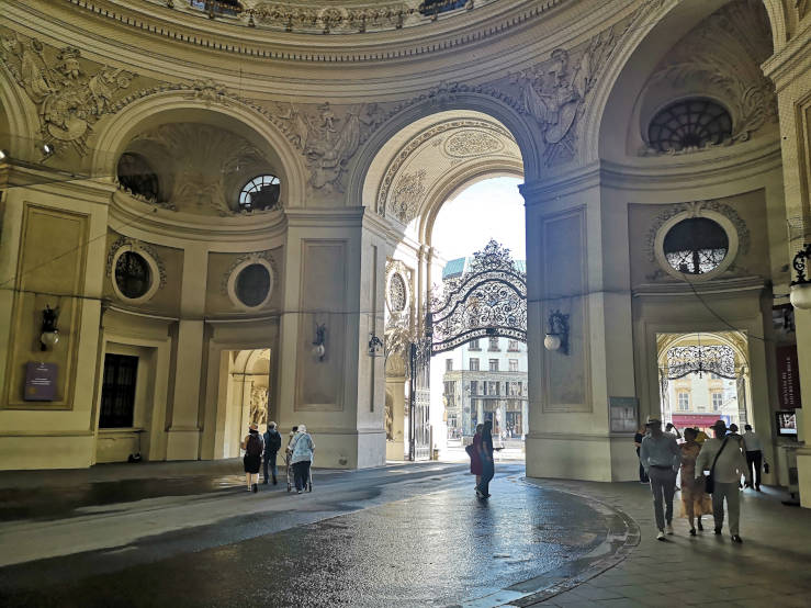 Cultural Things to Do in Vienna - What to See Hofburg