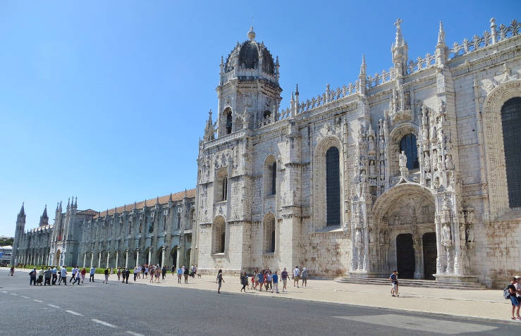 What are the 11 Coolest Things to do in Lisbon San Jeronimus