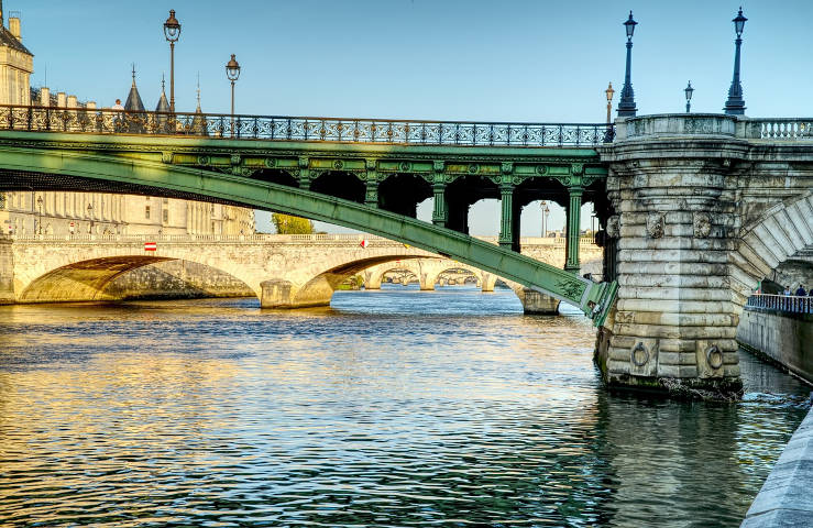 Pont Notre Dame - Seine River cruise - Paris bridges
