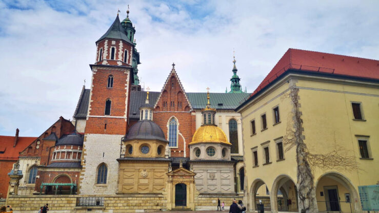 Things to Do in Krakow: Wawel Roayl Castle, Dragon, Cathedral