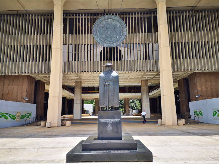 Father Damien Statue State Capitol