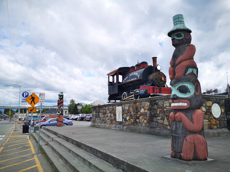 Alaska Railroad totem pole