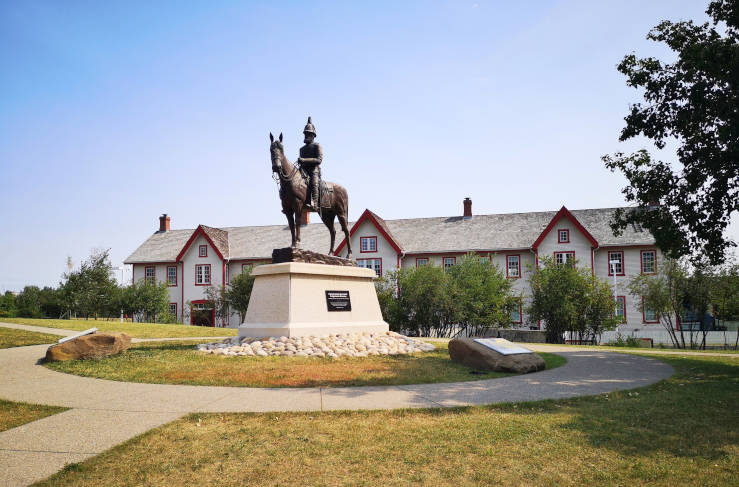 Fort Calgary what to do