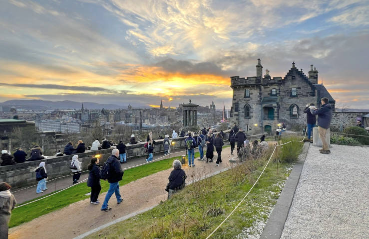 Calton Hill what things to do in Edinburgh