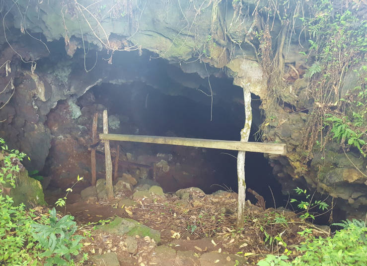 lava tube Santa Cruz