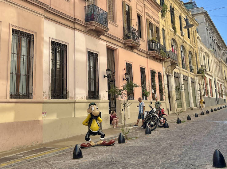 Where to stay in Buenos Aires: Paseo de la Historieta.