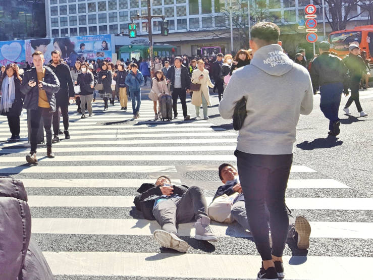 Shibuya crossing Tokyo itinerary - one the the world's busiest pedestrian intersections